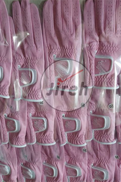 Best Golf Gloves for Sweaty Hands